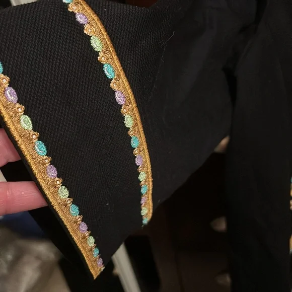 Bob Mackie, wearable art elephant, jacket 1X. Beautiful details, gold buttons, - Picture 14 of 14